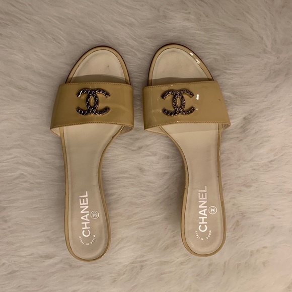 💚CHANEL sandals slides mules 39 (fits like 8) - Picture 3 of 8